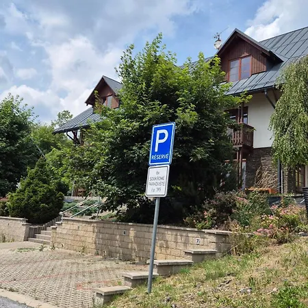 アパート Prvni Apartman Vítkovice